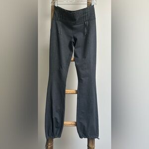 LULULEMON yoga pants grey color size 6